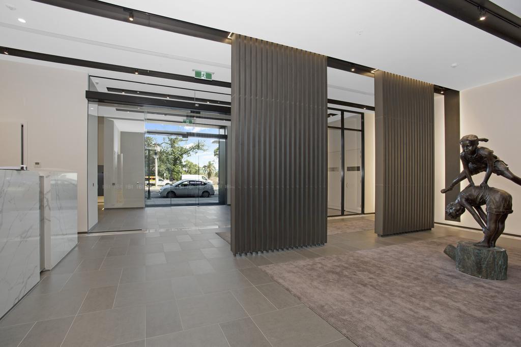☆ Heart Of St Kilda ☆ Infinity Pool+Parking+Wifi Apartman Melbourne Kültér fotó