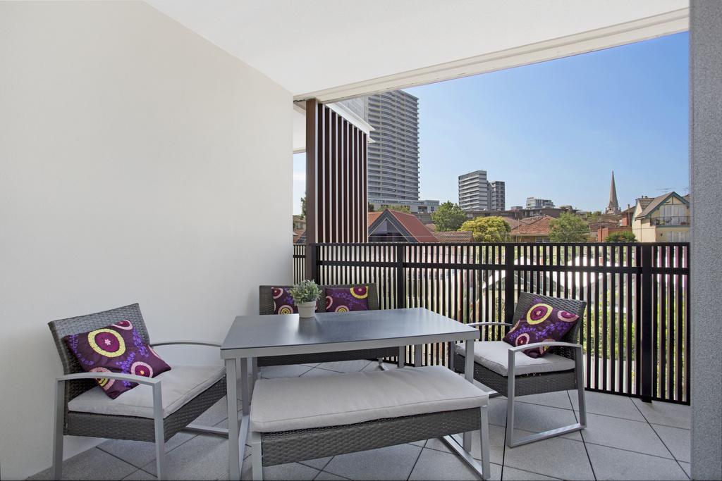 ☆ Heart Of St Kilda ☆ Infinity Pool+Parking+Wifi Apartman Melbourne Kültér fotó