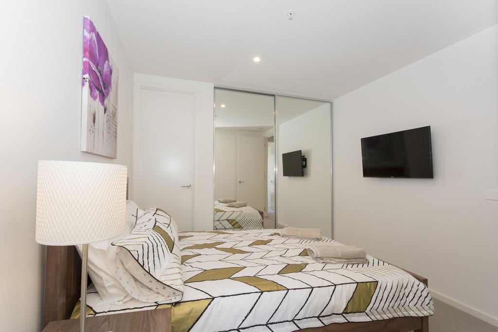 ☆ Heart Of St Kilda ☆ Infinity Pool+Parking+Wifi Apartman Melbourne Kültér fotó
